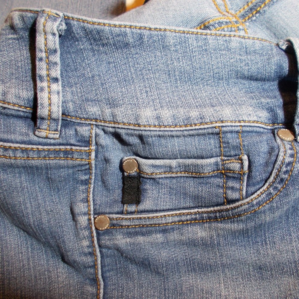 TORRID Denim Stretch Skinny Jeans Size 20R - Picture 6 of 16